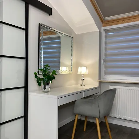 アパート Dwupoziomowe Komfortowe Mieszkanie Krzyki Z Dwiema Lazienkami