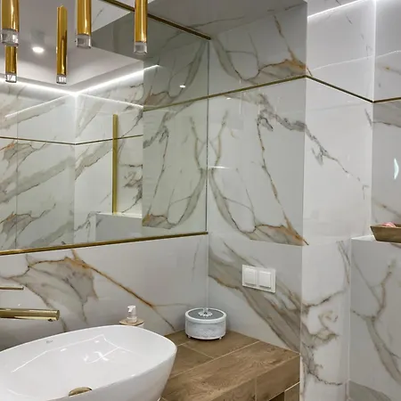 Dwupoziomowe Komfortowe Mieszkanie Krzyki Z Dwiema Lazienkami * ヴロツワフ