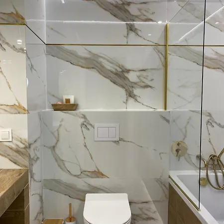 Dwupoziomowe Komfortowe Mieszkanie Krzyki Z Dwiema Lazienkami アパート ヴロツワフ